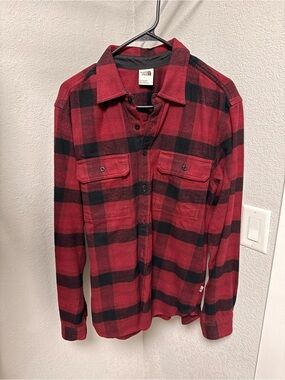 The North Face Men’s Red & Black Buffalo Plaid Flannel Shirt- Small